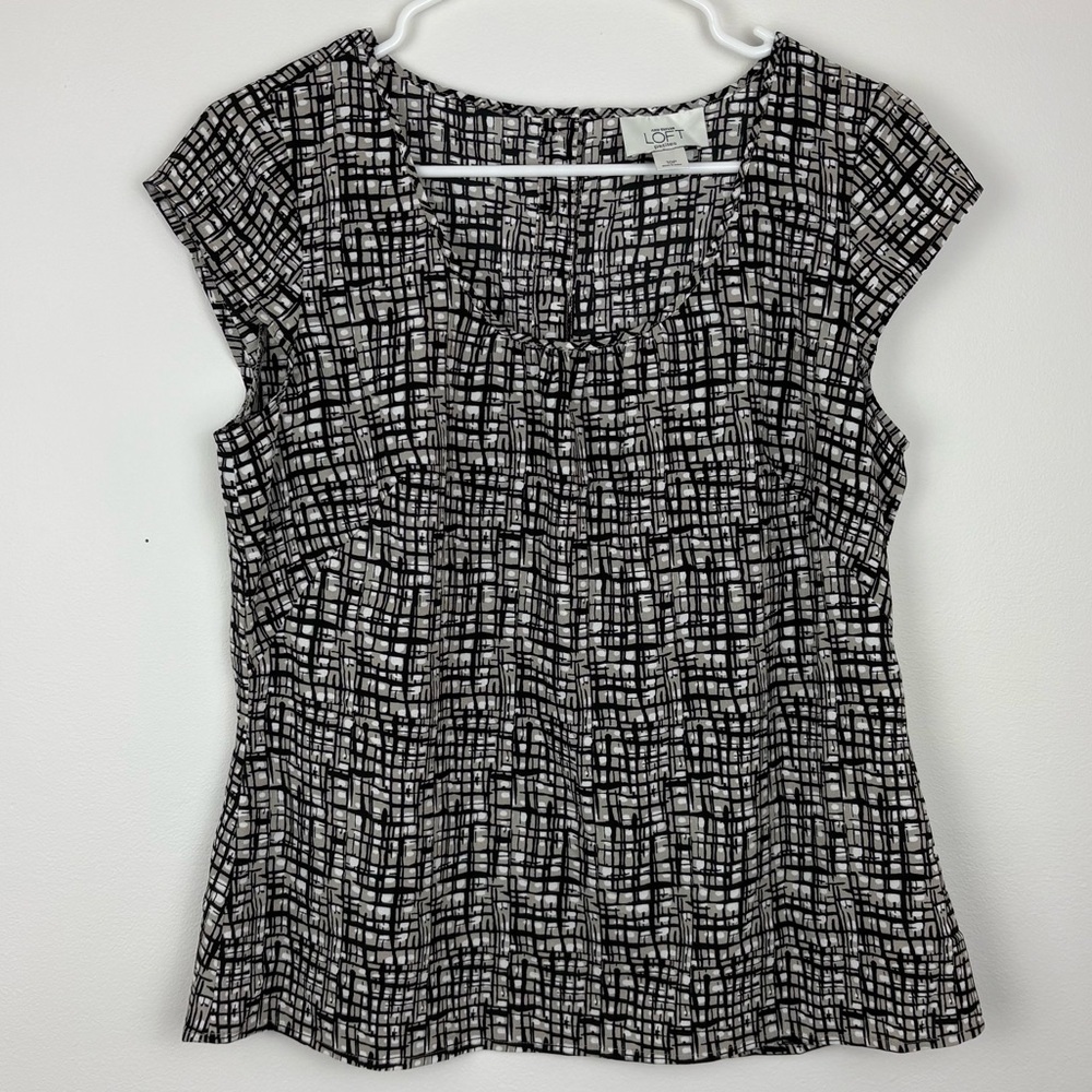 LOFT Black & White Cap Sleeve Grid Print Blouse sz 10 Petite business casual